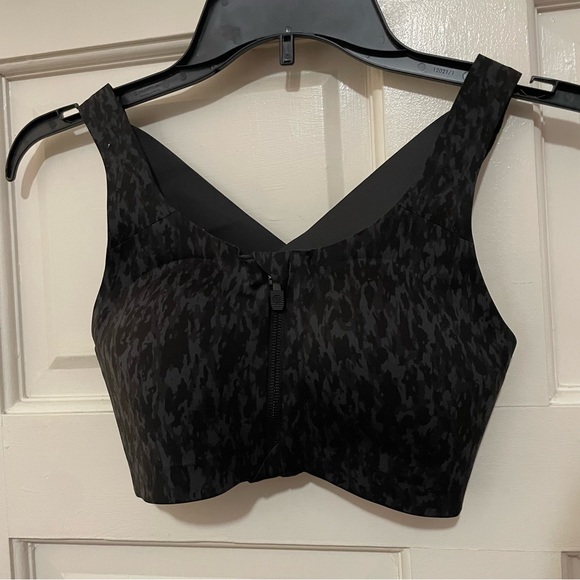 Luluelmon Enlite Zip Bra - Picture 3 of 9